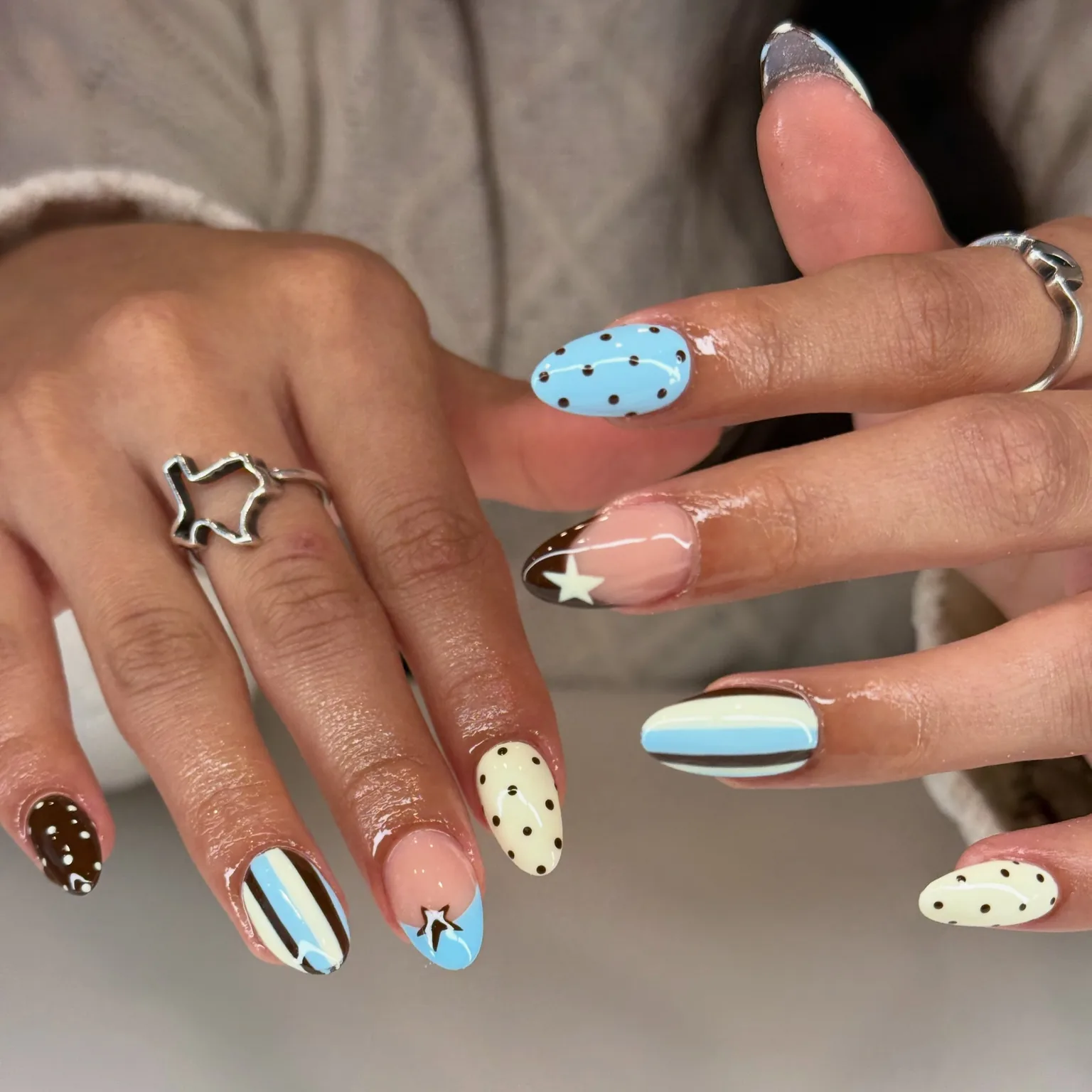 Blue, butter-yellow and brown nail art by Jasnia